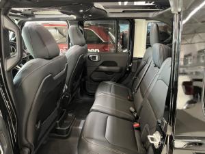 Jeep Wrangler Unlimited 2.0T Sahara - Image 4