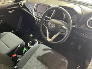 Toyota Vitz 1.0 XR manual - Image 7