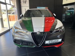 Alfa Romeo Stelvio 2.0T Veloce Q4 - Image 2