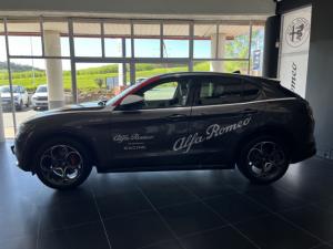 Alfa Romeo Stelvio 2.0T Veloce Q4 - Image 5