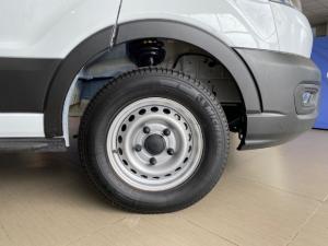 Ford Transit 2.2TDCi 92kW MWB panel van (aircon) - Image 8