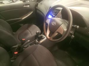 Hyundai Accent sedan 1.6 Motion - Image 8