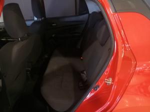 Suzuki Swift 1.2 GLX manual - Image 6