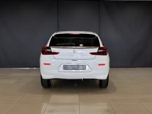 Suzuki Baleno 1.5 GLX manual - Image 5