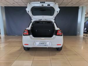 Suzuki Swift 1.2 GLX manual - Image 6