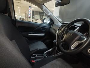 Mitsubishi Triton 2.4DI-D double cab GL - Image 9