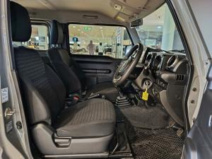 Suzuki Jimny 1.5 GLX AllGrip 3-door manual - Image 8