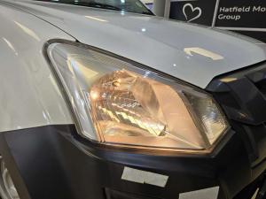 Isuzu D-Max Gen 6 250 single cab Fleetside safety - Image 4