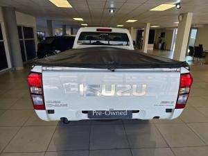 Isuzu D-Max Gen 6 250 single cab Fleetside safety - Image 8