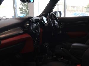 MINI Hatch Cooper S Hatch 5-door auto - Image 16