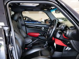 MINI Hatch Cooper S Hatch 5-door auto - Image 21