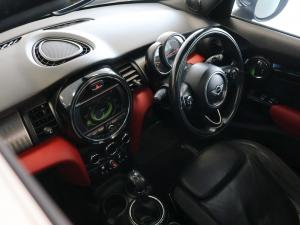 MINI Hatch Cooper S Hatch 5-door auto - Image 23
