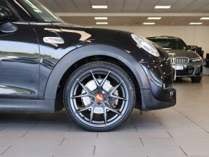 MINI Hatch Cooper S Hatch 5-door auto - Image 6