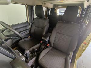 Suzuki Jimny 1.5 GLX AllGrip 5-door auto - Image 15