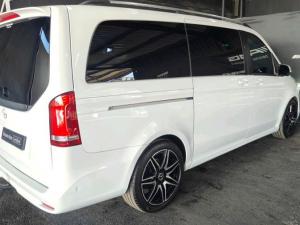Mercedes-Benz V-Class V300d Exclusive - Image 10
