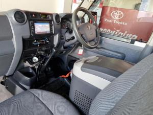 Toyota Land Cruiser 79 4.5D-4D V8 double cab LX - Image 20