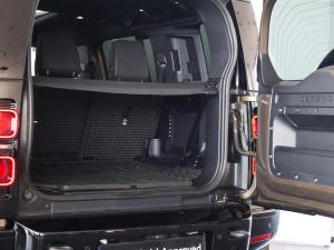 Land Rover Defender 110 D300 X-Dynamic HSE - Image 15