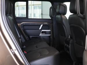 Land Rover Defender 110 D300 X-Dynamic HSE - Image 17