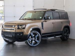 Land Rover Defender 110 D300 X-Dynamic HSE - Image 1