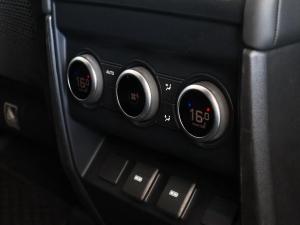 Land Rover Defender 110 D300 X-Dynamic HSE - Image 24
