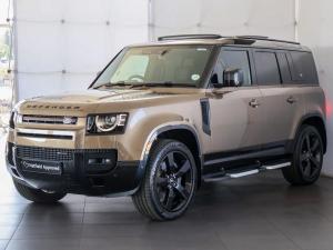 Land Rover Defender 110 D300 X-Dynamic HSE - Image 4