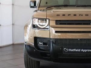 Land Rover Defender 110 D300 X-Dynamic HSE - Image 7