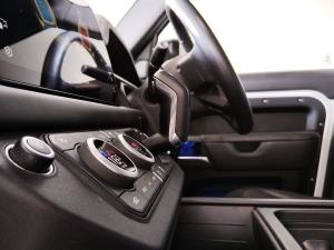 Land Rover Defender 110 D300 X-Dynamic HSE - Image 10