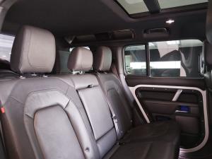 Land Rover Defender 110 D300 X-Dynamic HSE - Image 14