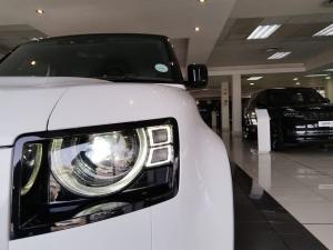 Land Rover Defender 110 D300 X-Dynamic HSE - Image 15