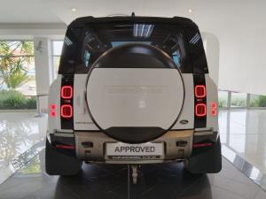 Land Rover Defender 110 D300 X-Dynamic HSE - Image 6