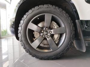 Land Rover Defender 110 D300 X-Dynamic HSE - Image 7