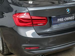 BMW 3 Series 318i - Image 8
