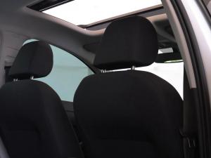 Volkswagen Polo hatch 1.0TSI Life auto - Image 17