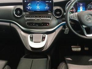 Mercedes-Benz V-Class V300d Exclusive - Image 11