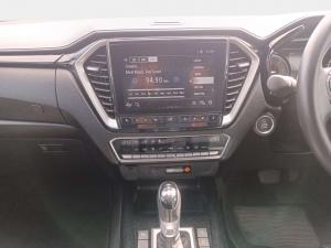 Isuzu D-Max 3.0TD double cab V-Cross - Image 11