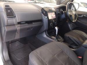 Isuzu D-Max 300 3.0TD Extended cab LX auto - Image 7