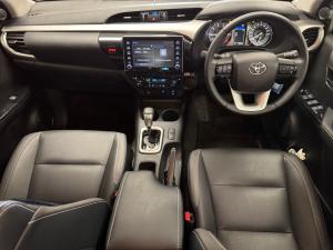 Toyota Hilux 2.8GD-6 48V double cab Raider - Image 6