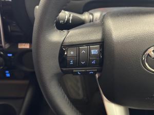 Toyota Hilux 2.8GD-6 48V double cab Raider - Image 9