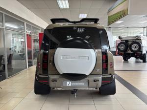 Land Rover Defender 110 D240 X-Dynamic SE - Image 5