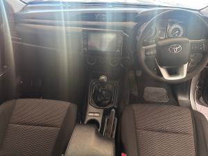 Toyota Hilux 2.4GD-6 Xtra cab Raider manual - Image 6