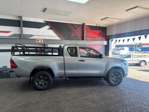 Toyota Hilux 2.4GD-6 Xtra cab Raider manual - Image 3