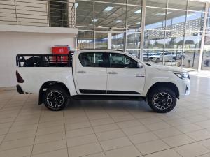Toyota Hilux 2.8GD-6 double cab 4x4 Legend 50 auto - Image 3