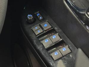 Toyota Hilux 2.8GD-6 48V double cab Raider - Image 18
