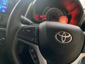 Toyota Vitz 1.0 XR manual - Image 9