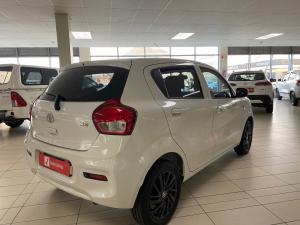 Toyota Vitz 1.0 XR manual - Image 2