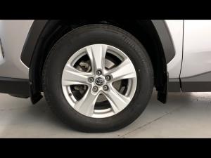 Toyota RAV4 2.0 GX auto - Image 21