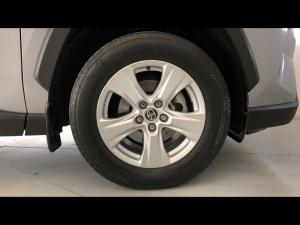 Toyota RAV4 2.0 GX auto - Image 23