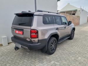 Toyota Land Cruiser Prado 2.8GD VX-R - Image 3