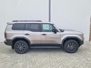 Toyota Land Cruiser Prado 2.8GD VX-R - Image 4