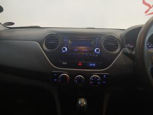 Hyundai Grand i10 1.0 Motion auto - Image 12